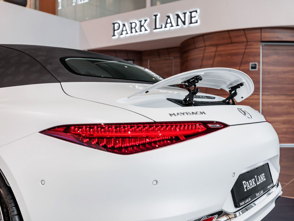 Mercedes-Benz Maybach SL 4.0 AT (585 л.с.) 4WD