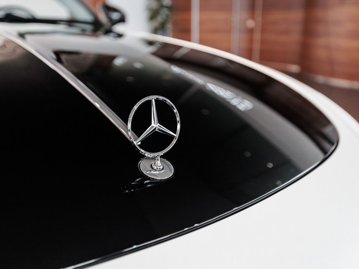 Mercedes-Benz Maybach SL 4.0 AT (585 л.с.) 4WD