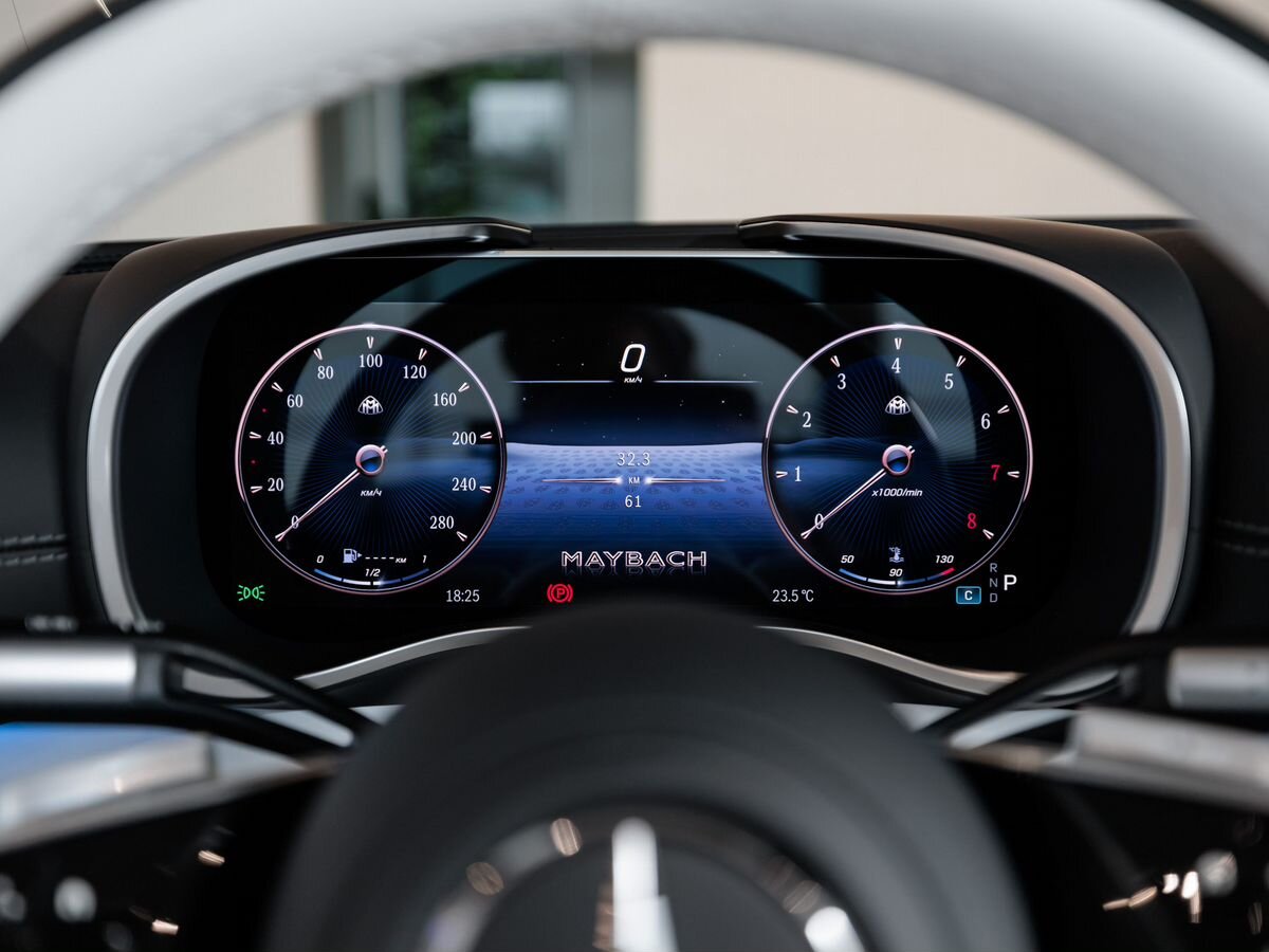 Mercedes-Benz Maybach SL 4.0 AT (585 л.с.) 4WD