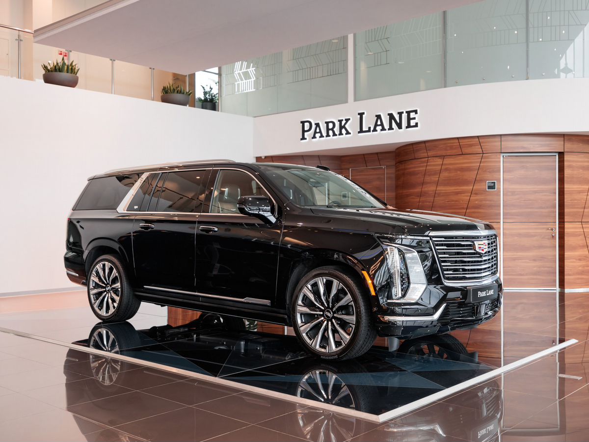 Cadillac Escalade V Рестайлинг ESV 6.2 AT (420 л.с.) 4WD