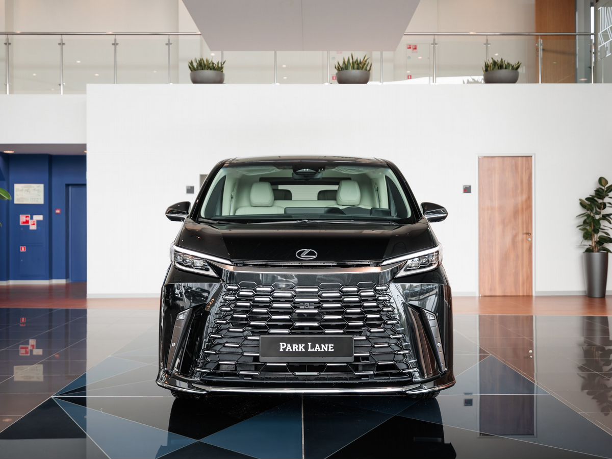 Lexus LM II 350h 2.5hyb CVT (250 л.с.) 4WD