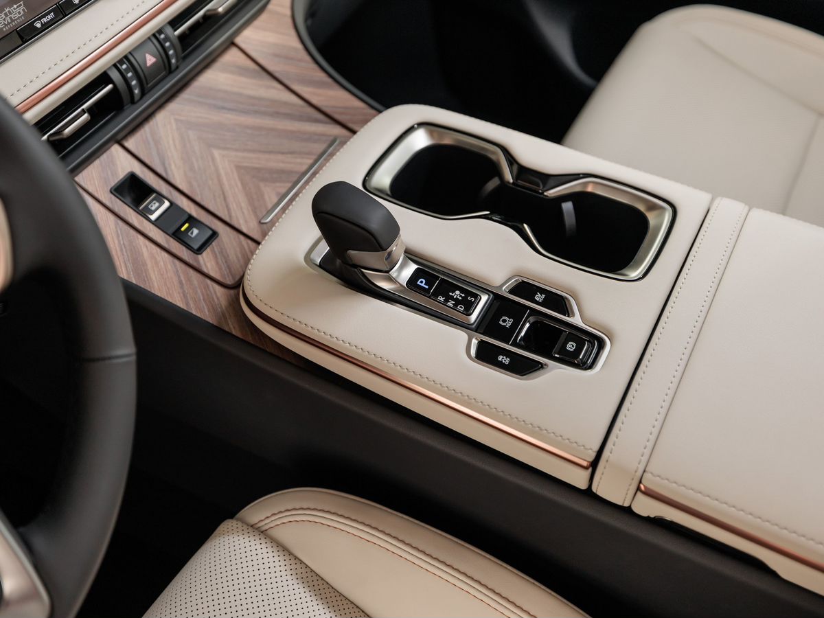 Lexus LM II 350h 2.5hyb CVT (250 л.с.) 4WD