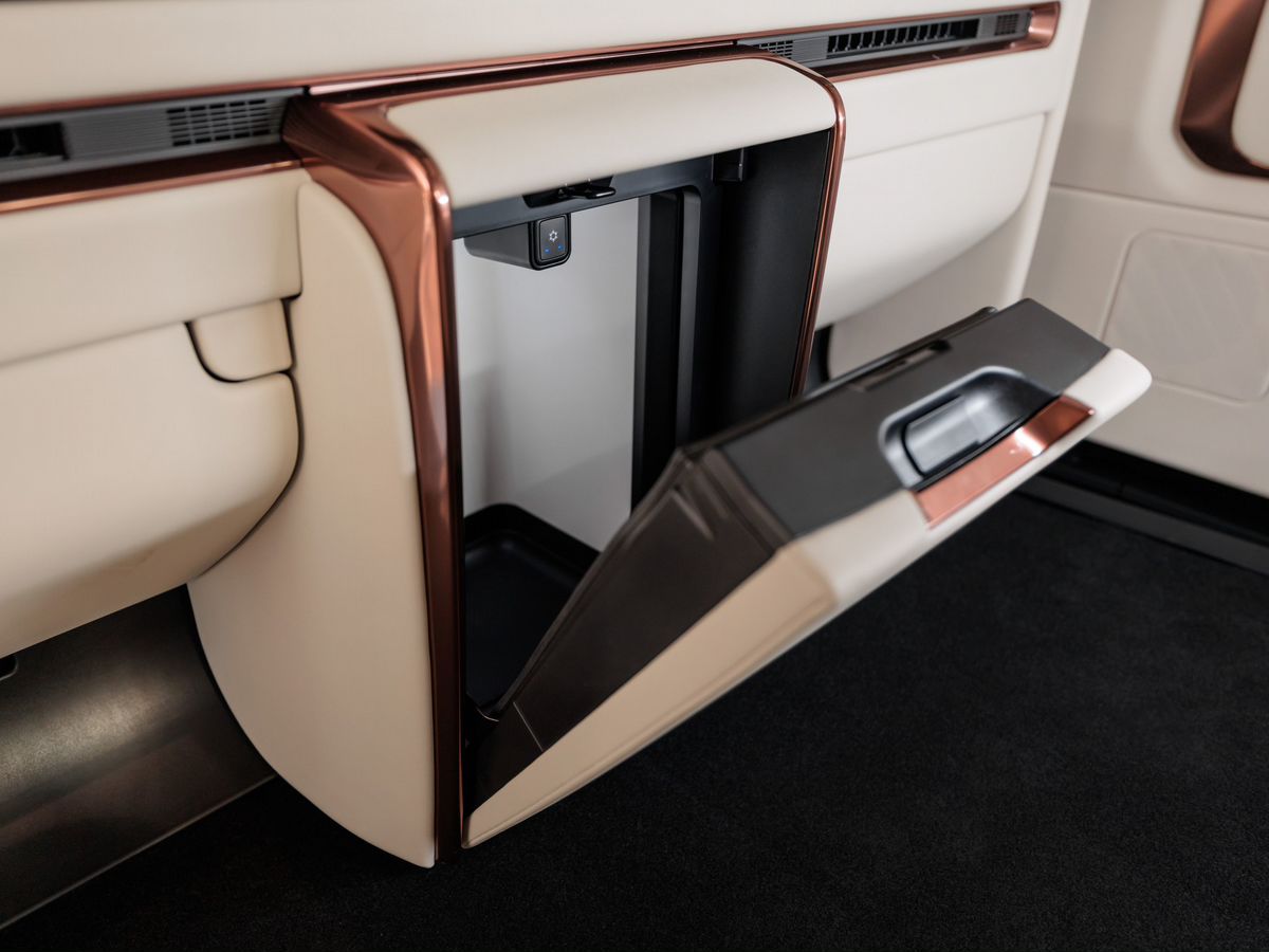 Lexus LM II 350h 2.5hyb CVT (250 л.с.) 4WD