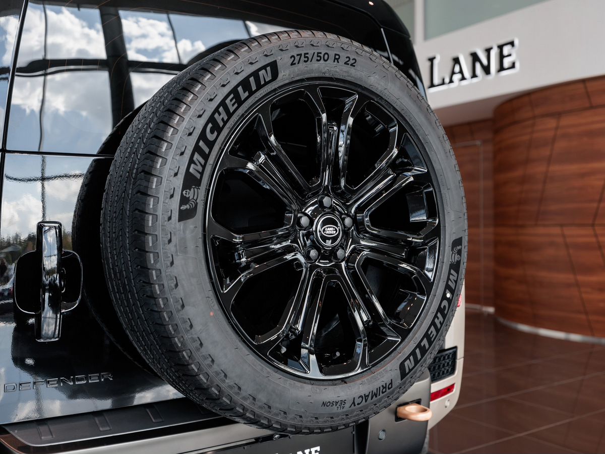 Land Rover Defender II Octa 4.4 AT (635 л.с.) 4WD