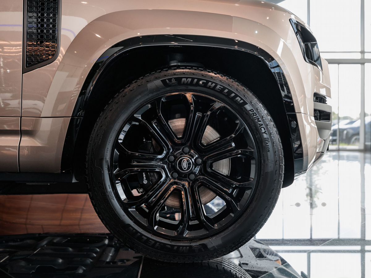 Land Rover Defender II Octa 4.4 AT (635 л.с.) 4WD