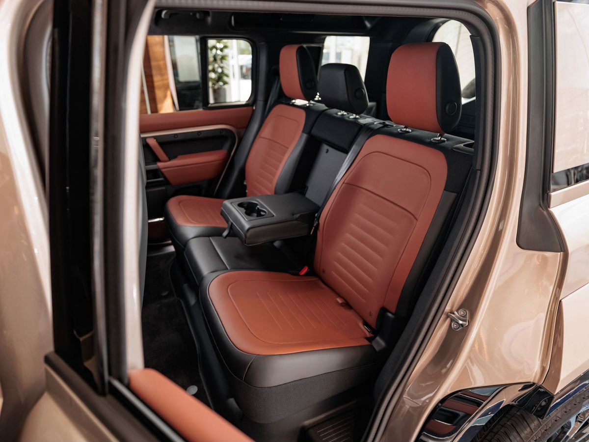 Land Rover Defender II Octa 4.4 AT (635 л.с.) 4WD