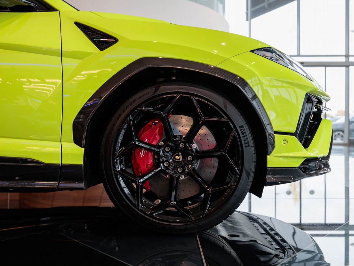 Lamborghini Urus I Рестайлинг Performante 4.0 AT (666 л.с.) 4WD