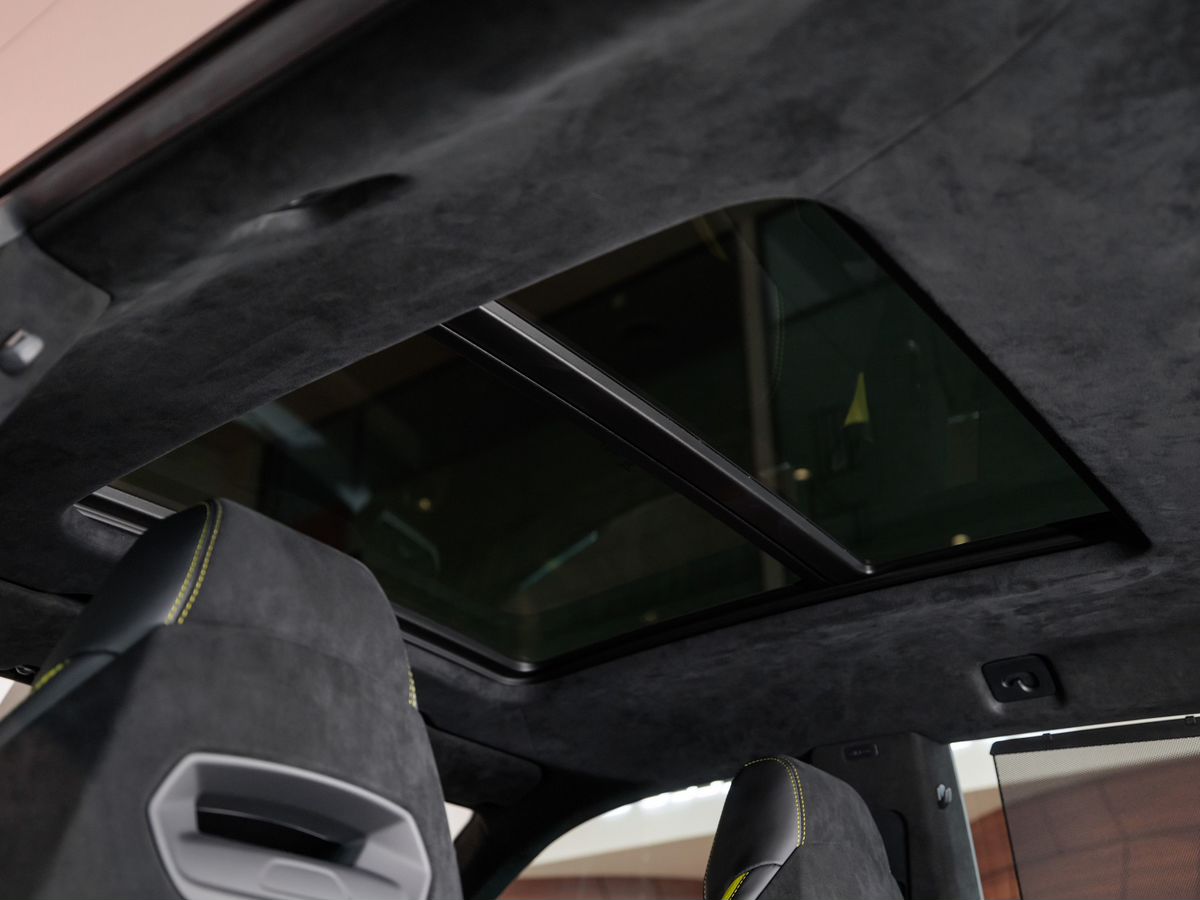 Lamborghini Urus I Рестайлинг Performante 4.0 AT (666 л.с.) 4WD