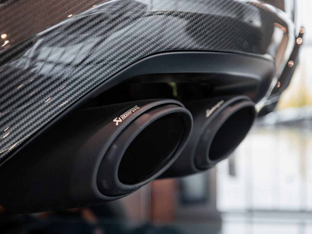 Lamborghini Urus I Рестайлинг Performante 4.0 AT (666 л.с.) 4WD