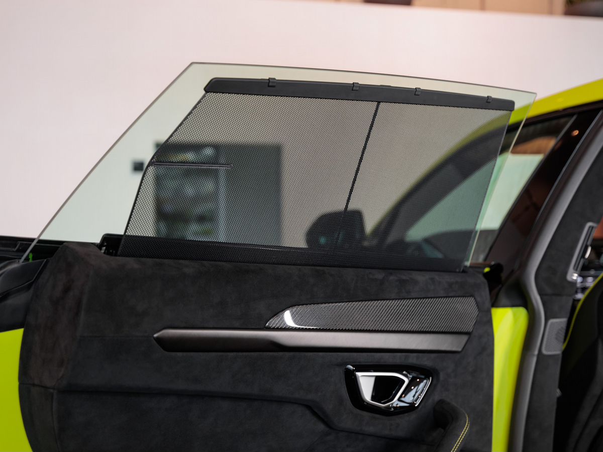 Lamborghini Urus I Рестайлинг Performante 4.0 AT (666 л.с.) 4WD