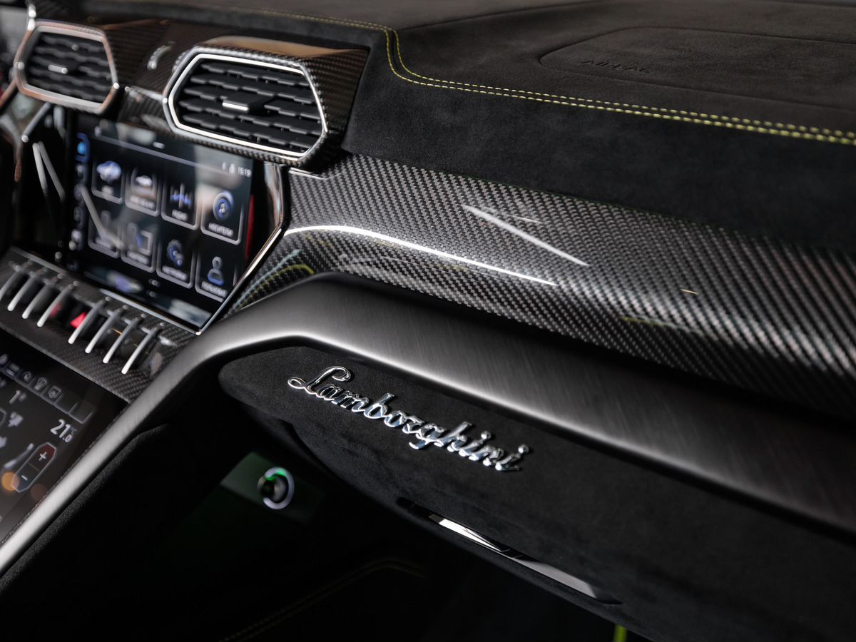 Lamborghini Urus I Рестайлинг Performante 4.0 AT (666 л.с.) 4WD