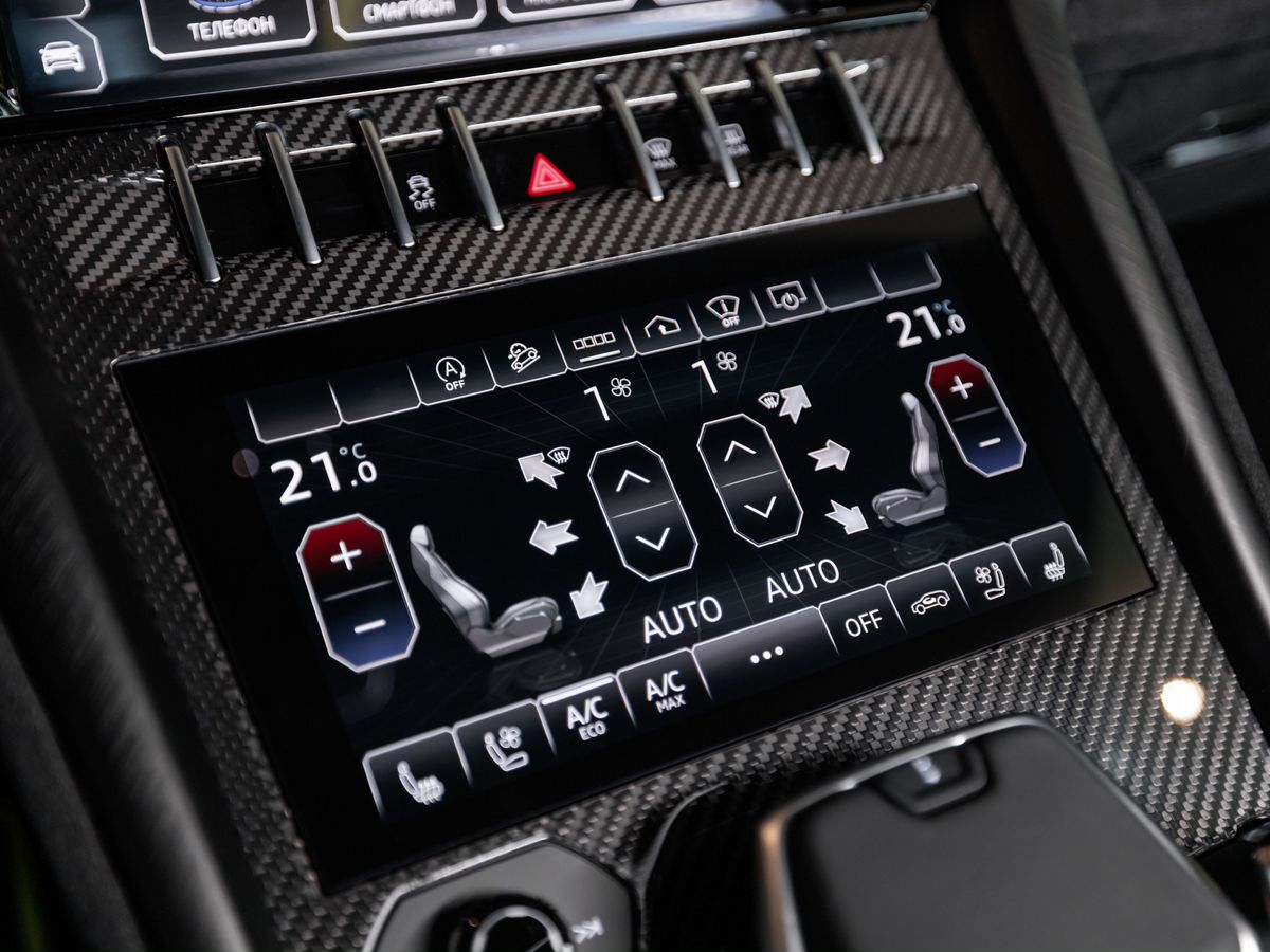 Lamborghini Urus I Рестайлинг Performante 4.0 AT (666 л.с.) 4WD