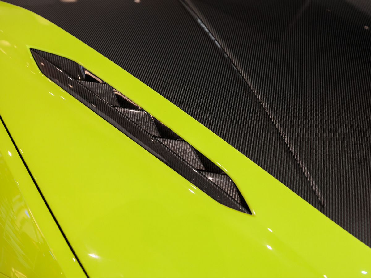 Lamborghini Urus I Рестайлинг Performante 4.0 AT (666 л.с.) 4WD