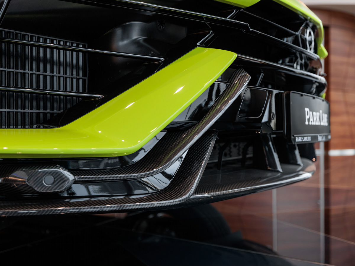 Lamborghini Urus I Рестайлинг Performante 4.0 AT (666 л.с.) 4WD