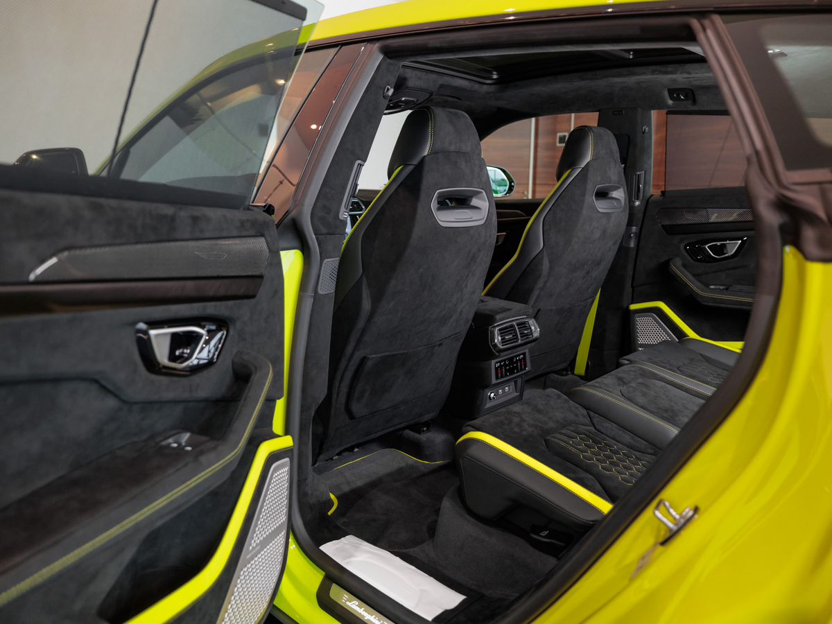 Lamborghini Urus I Рестайлинг Performante 4.0 AT (666 л.с.) 4WD