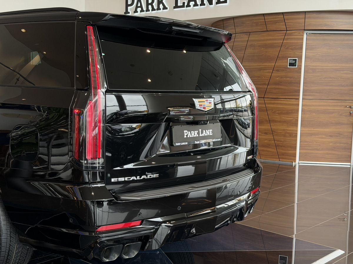 Cadillac Escalade-V I Рестайлинг ESV 6.2 AT (682 л.с.) 4WD