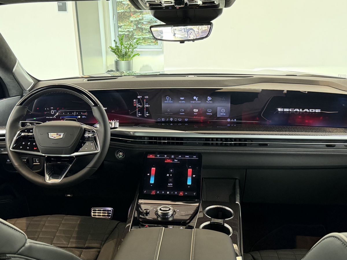 Cadillac Escalade-V I Рестайлинг ESV 6.2 AT (682 л.с.) 4WD