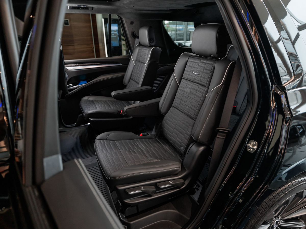 Cadillac Escalade-V I Рестайлинг 6.2 AT (682 л.с.) 4WD