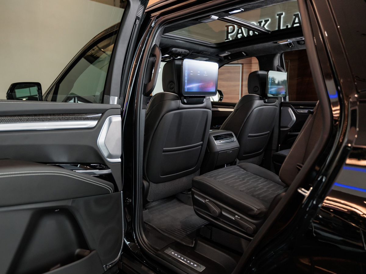 Cadillac Escalade-V I Рестайлинг 6.2 AT (682 л.с.) 4WD