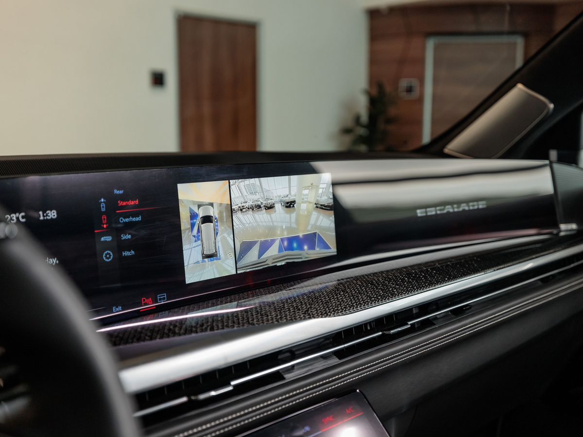 Cadillac Escalade-V I Рестайлинг 6.2 AT (682 л.с.) 4WD