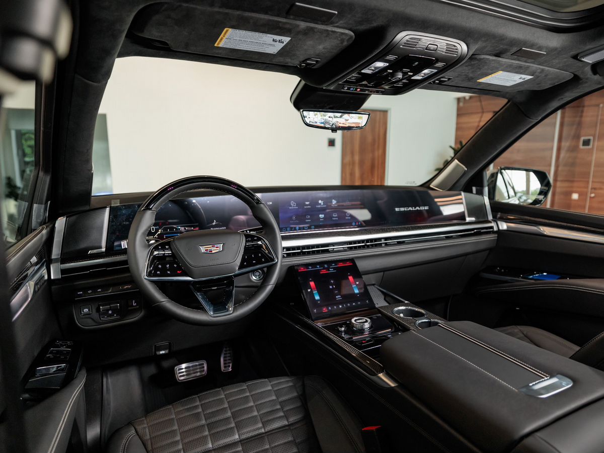 Cadillac Escalade-V I Рестайлинг 6.2 AT (682 л.с.) 4WD