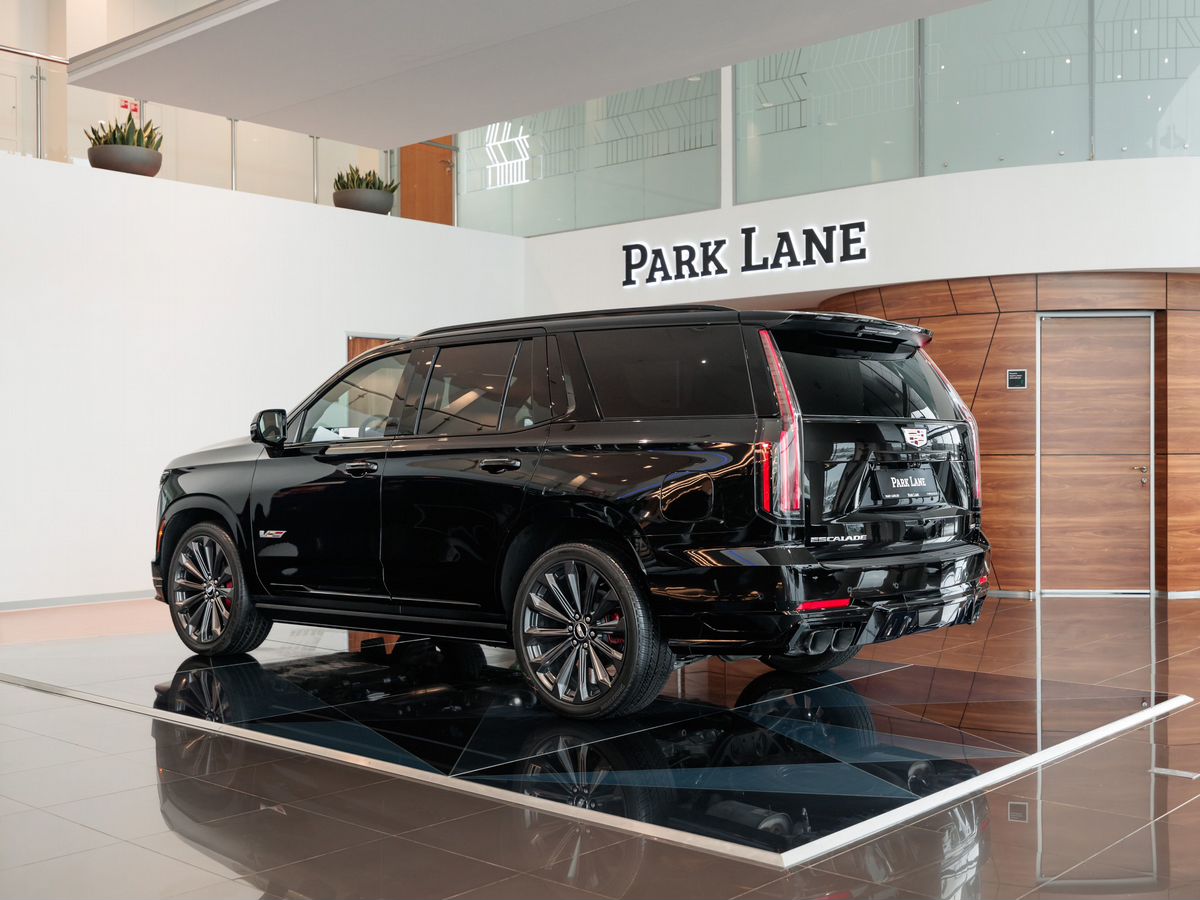 Cadillac Escalade-V I Рестайлинг 6.2 AT (682 л.с.) 4WD