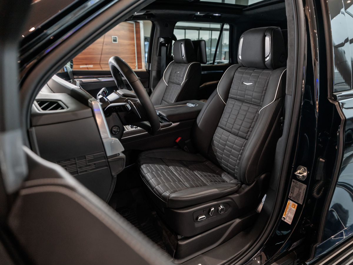 Cadillac Escalade-V I Рестайлинг 6.2 AT (682 л.с.) 4WD