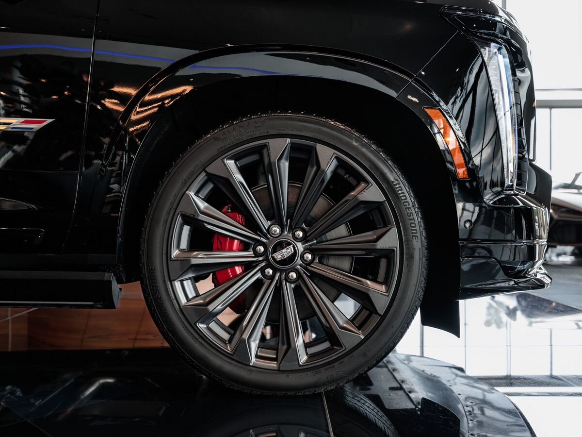 Cadillac Escalade-V I Рестайлинг 6.2 AT (682 л.с.) 4WD