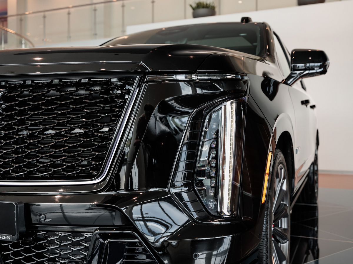 Cadillac Escalade-V I Рестайлинг 6.2 AT (682 л.с.) 4WD