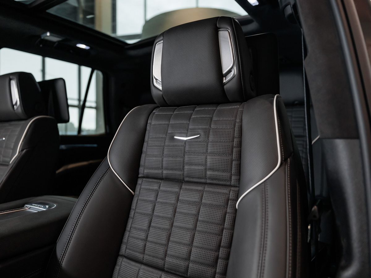 Cadillac Escalade-V I Рестайлинг 6.2 AT (682 л.с.) 4WD