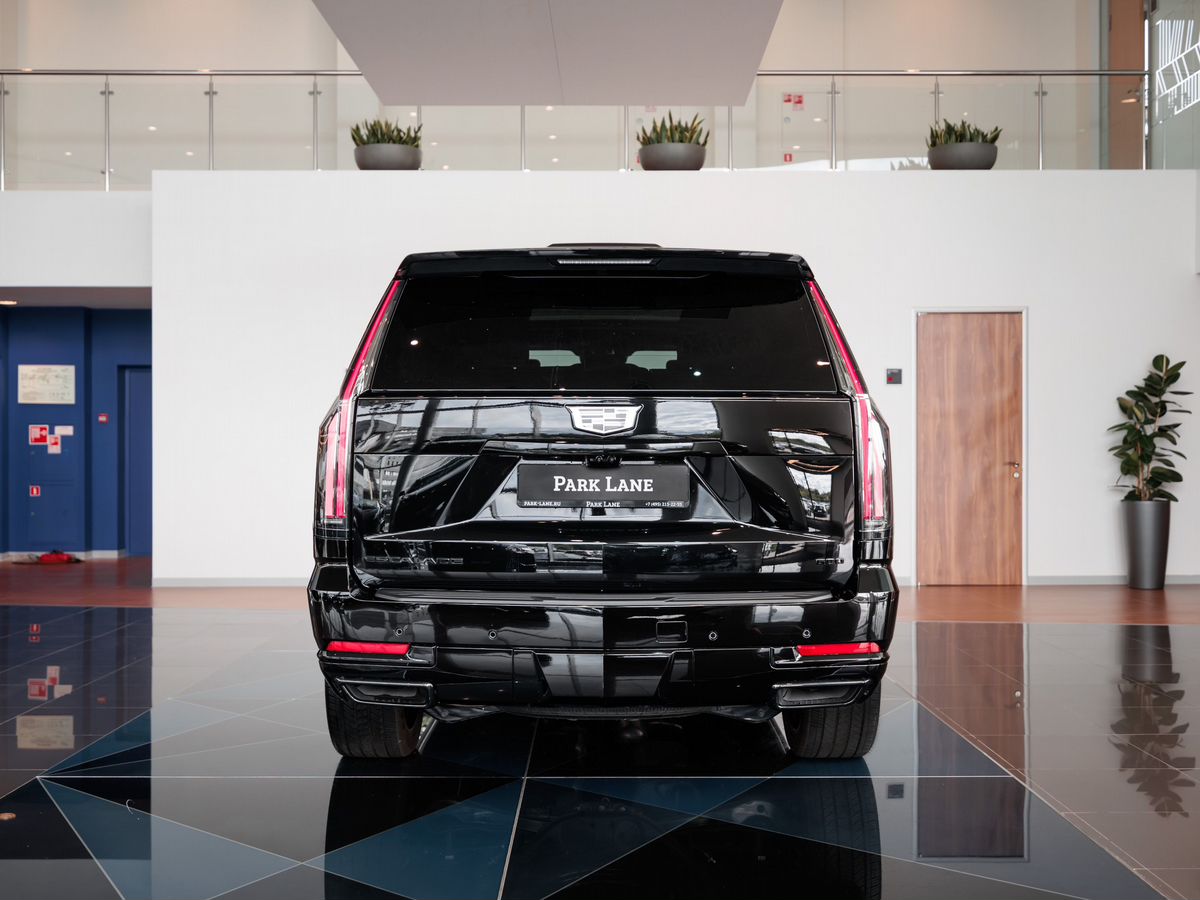Cadillac Escalade V Рестайлинг 6.2 AT (420 л.с.) 4WD