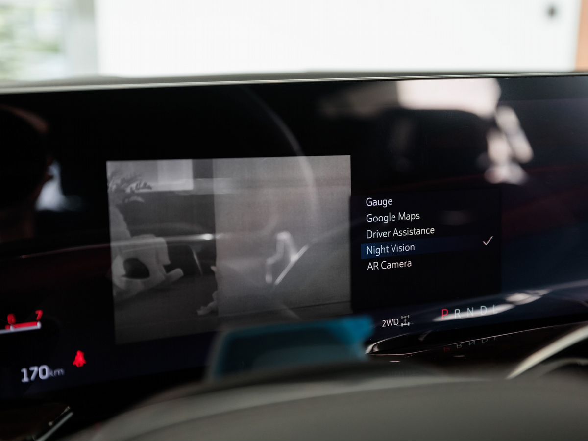 Cadillac Escalade V Рестайлинг 6.2 AT (420 л.с.) 4WD