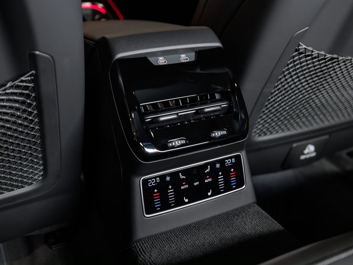 Audi A6 VI (C9) 3.0 AMT (367 л.с.) 4WD