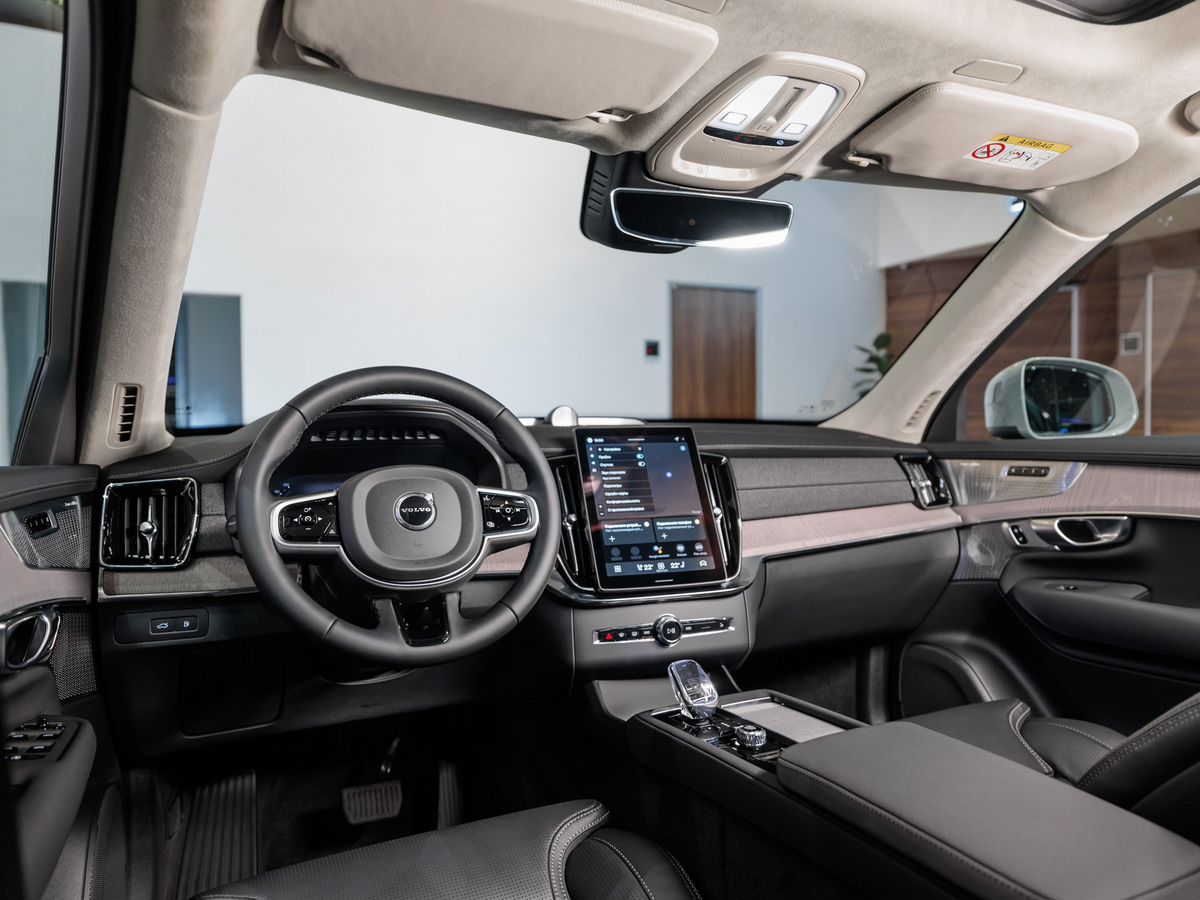 Volvo XC90 II Рестайлинг 2 T8 2.0hyb AT (455 л.с.) 4WD