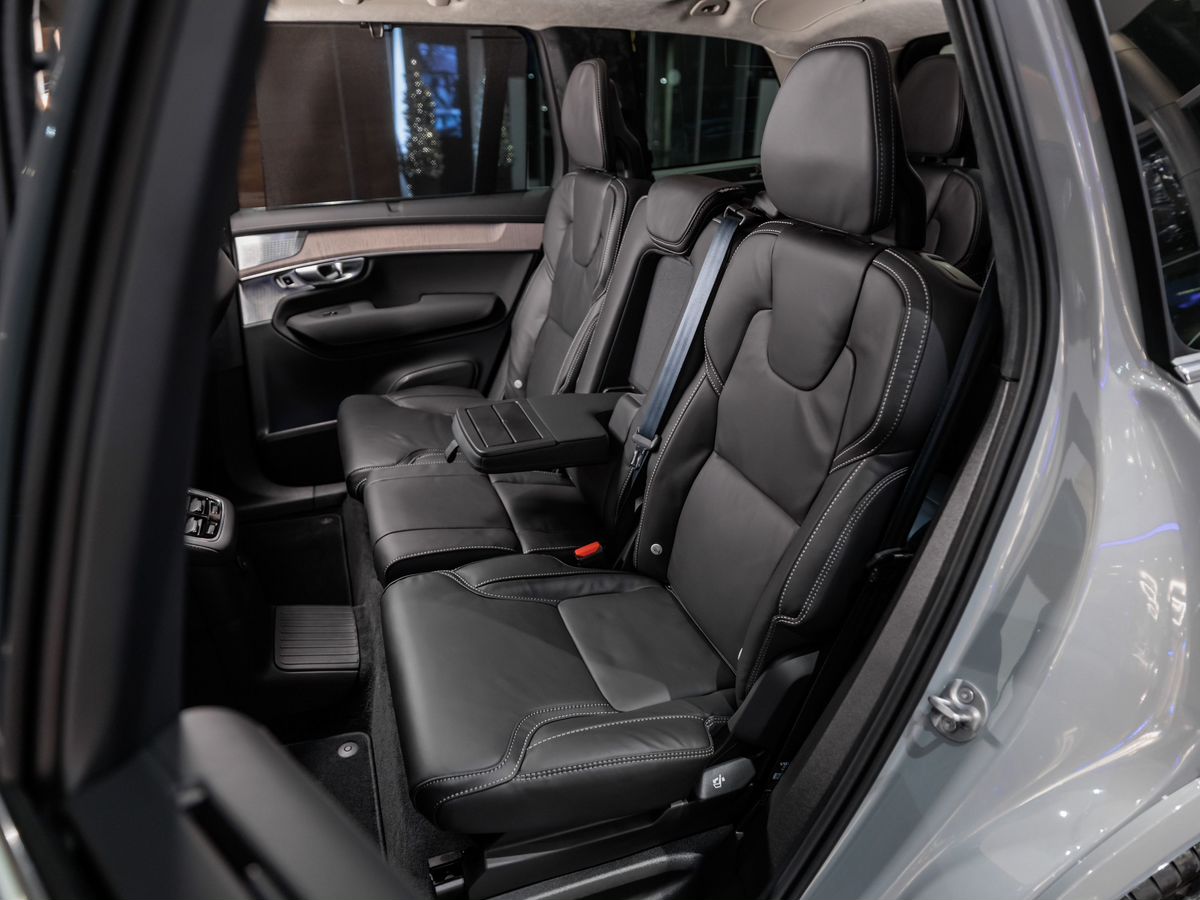 Volvo XC90 II Рестайлинг 2 T8 2.0hyb AT (455 л.с.) 4WD