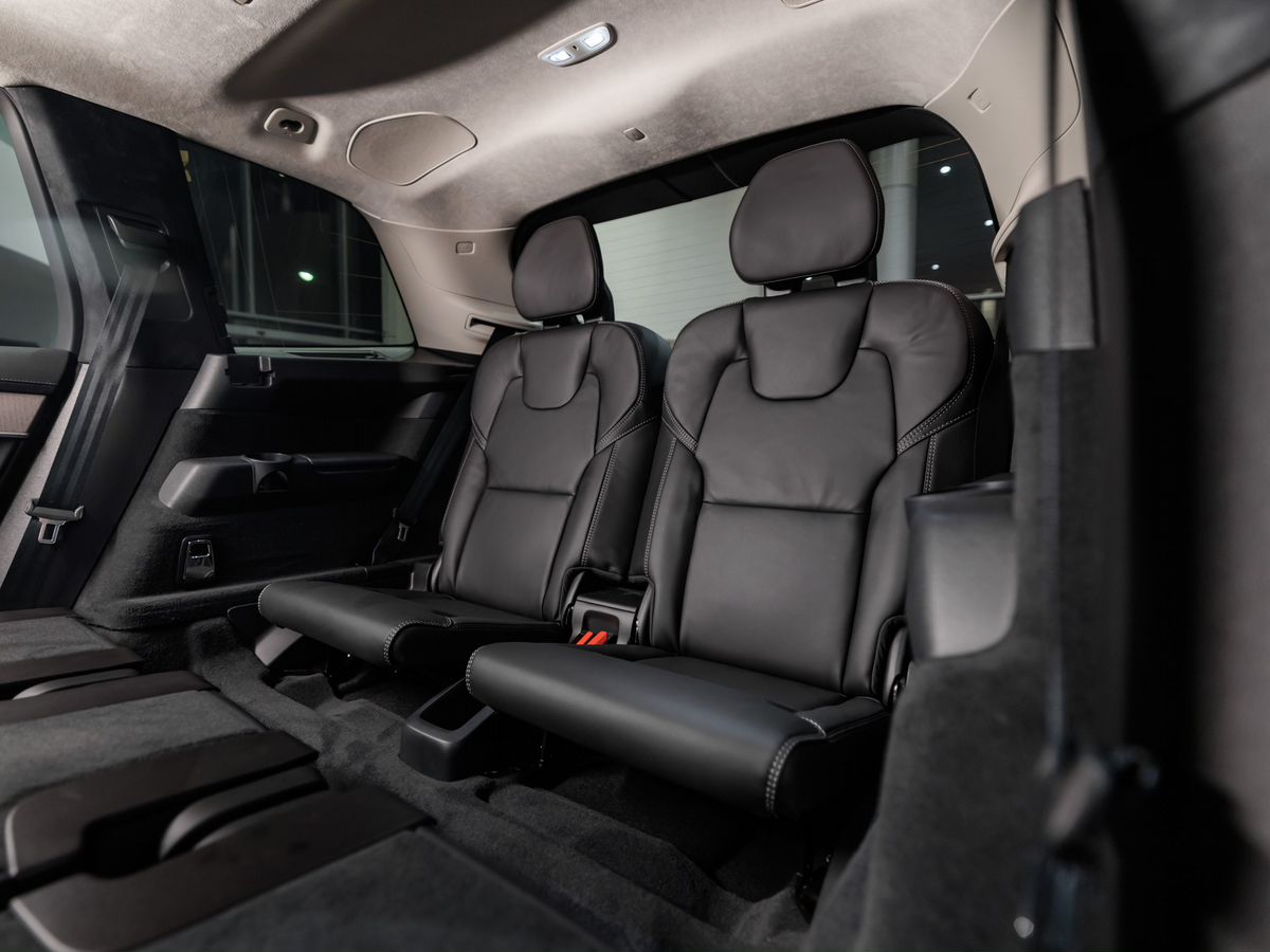 Volvo XC90 II Рестайлинг 2 T8 2.0hyb AT (455 л.с.) 4WD