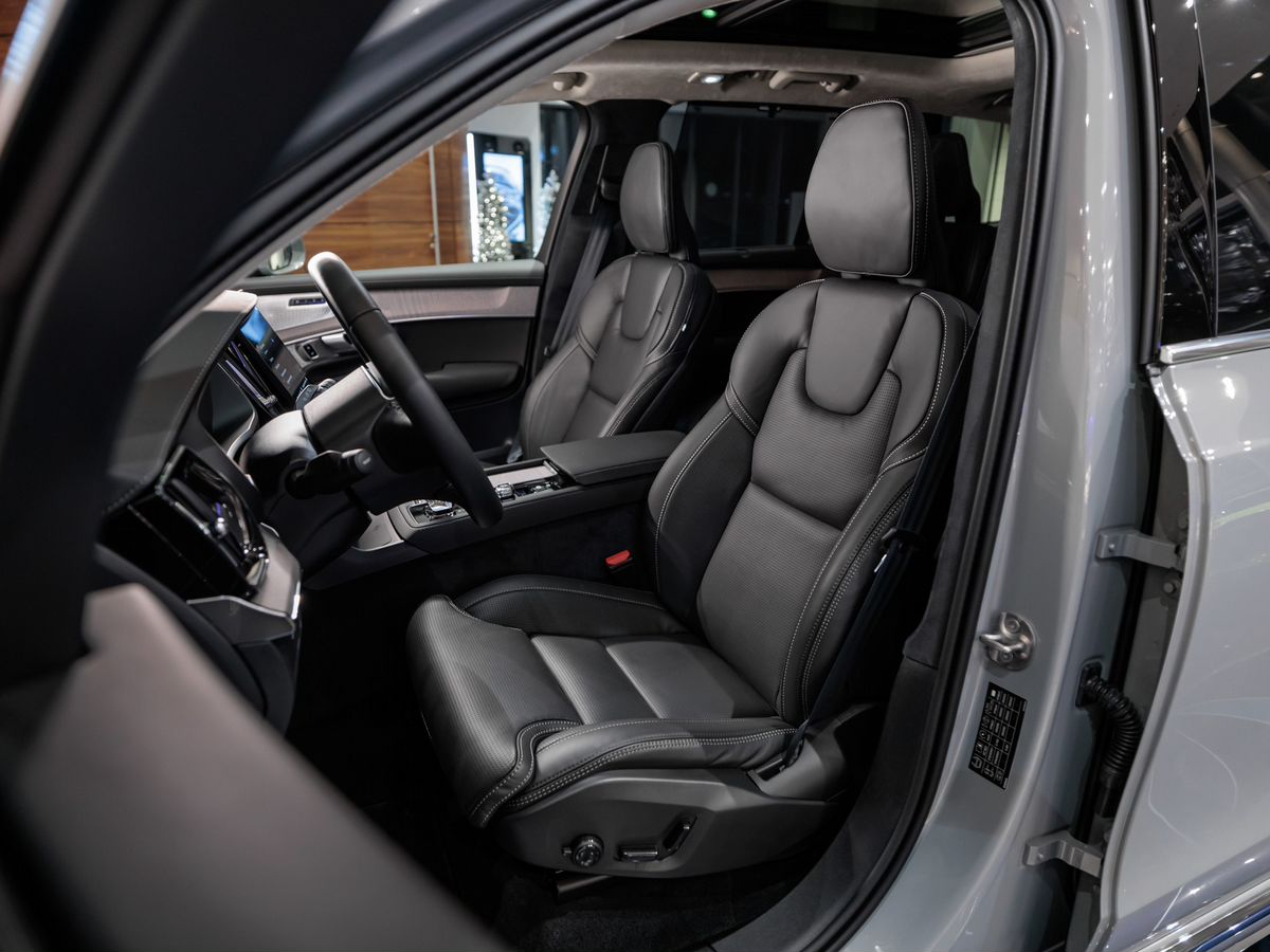 Volvo XC90 II Рестайлинг 2 T8 2.0hyb AT (455 л.с.) 4WD