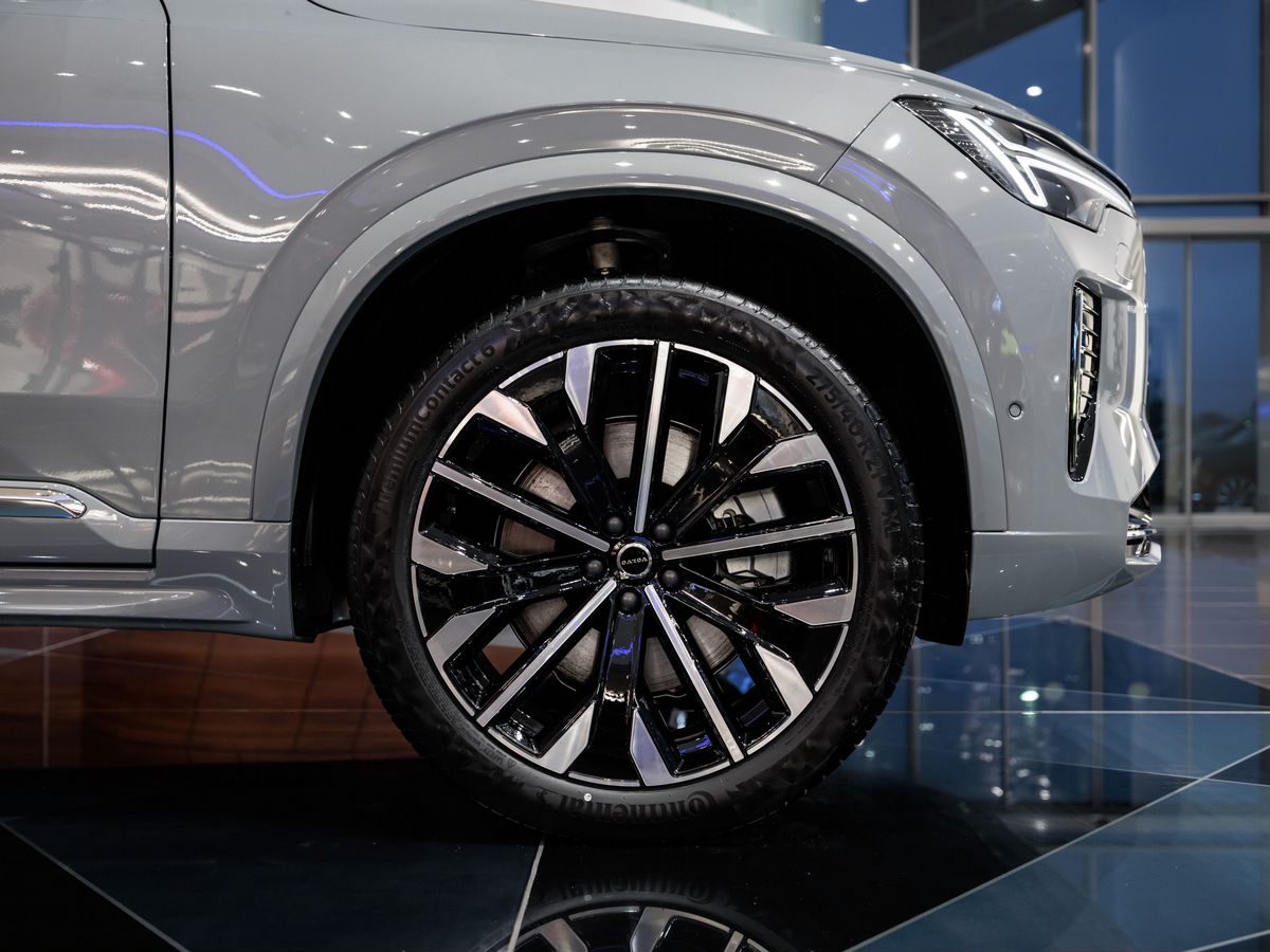 Volvo XC90 II Рестайлинг 2 T8 2.0hyb AT (455 л.с.) 4WD