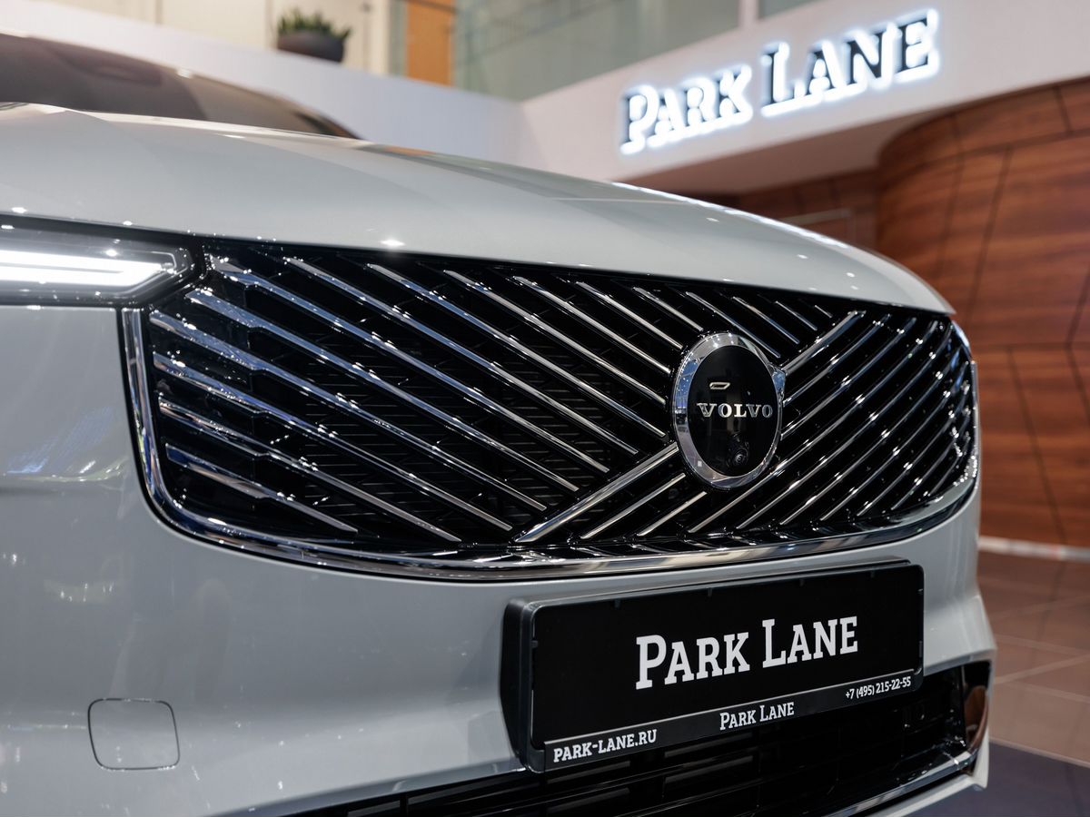 Volvo XC90 II Рестайлинг 2 T8 2.0hyb AT (455 л.с.) 4WD