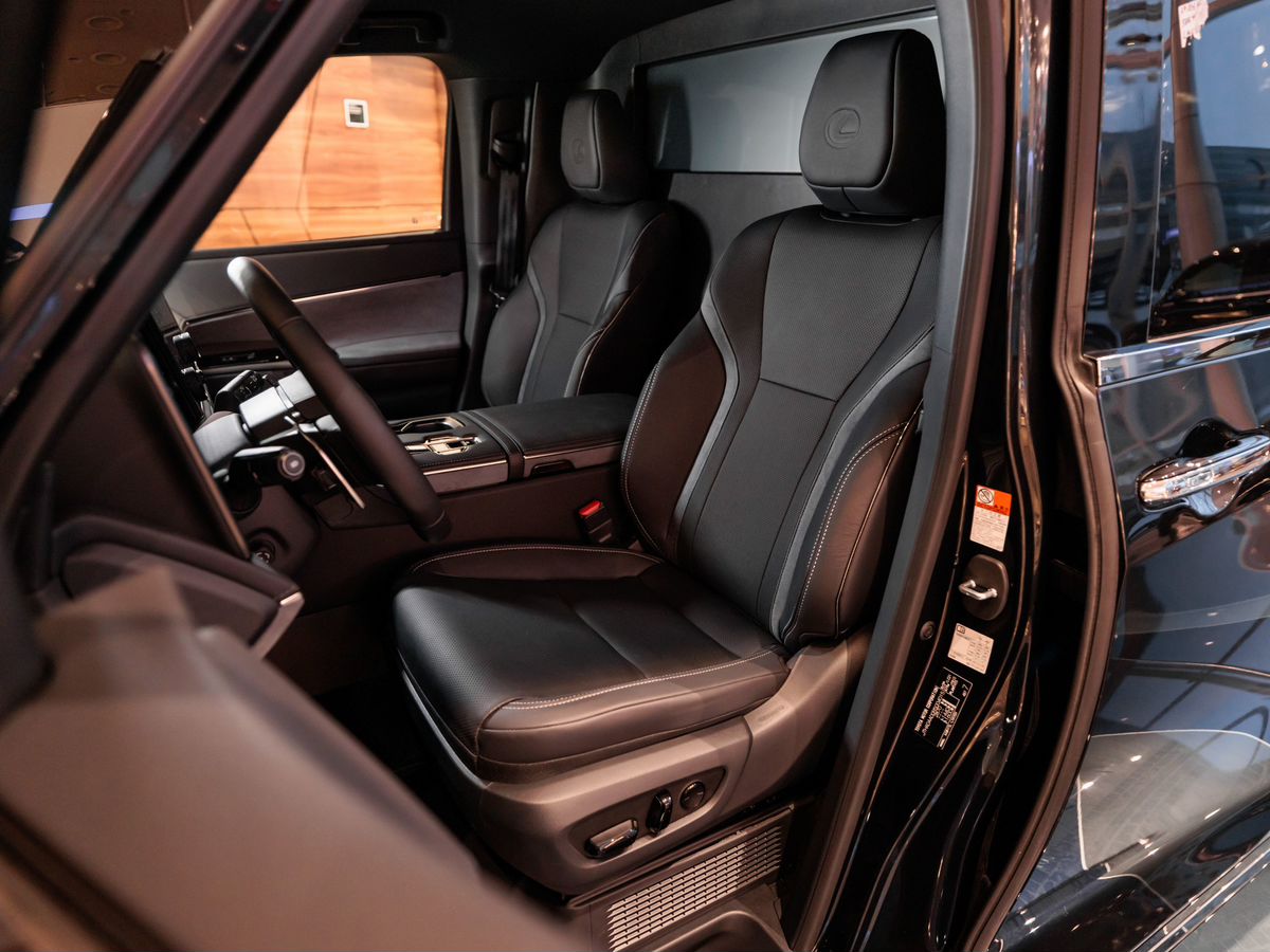 Lexus LM II 350h 2.5hyb CVT (250 л.с.) 4WD