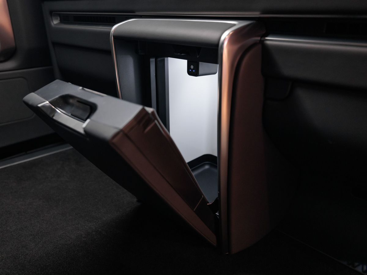 Lexus LM II 350h 2.5hyb CVT (250 л.с.) 4WD