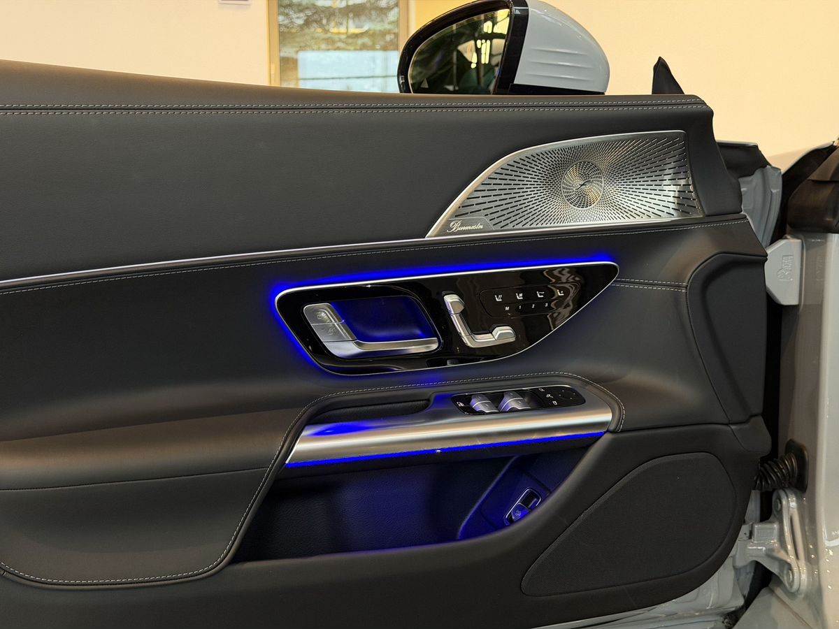 Mercedes-Benz SL-Класс AMG IV (R232) 55 AMG 4.0 AT (476 л.с.) 4WD