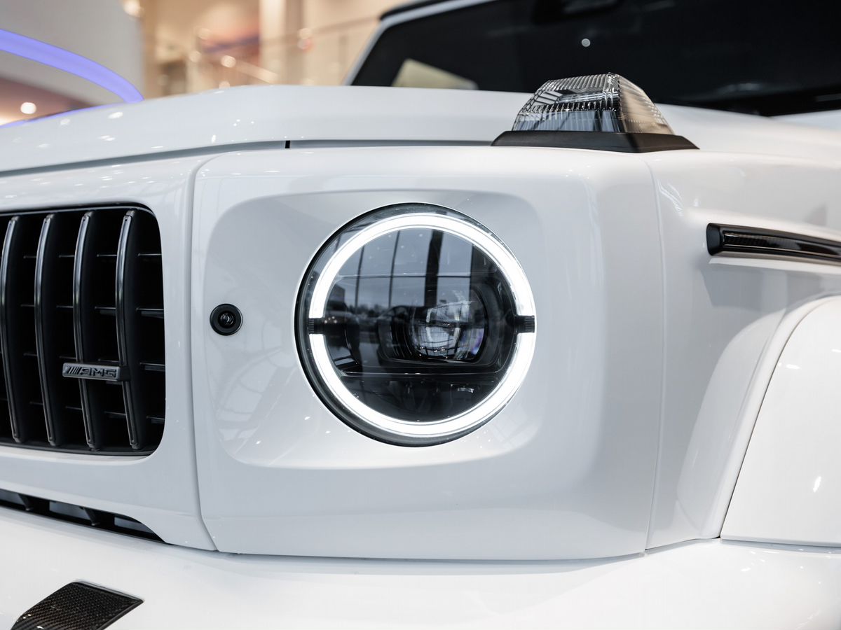 Mercedes-Benz G-Класс AMG II (W465) Рестайлинг 63 AMG 4.0 AT (585 л.с.) 4WD