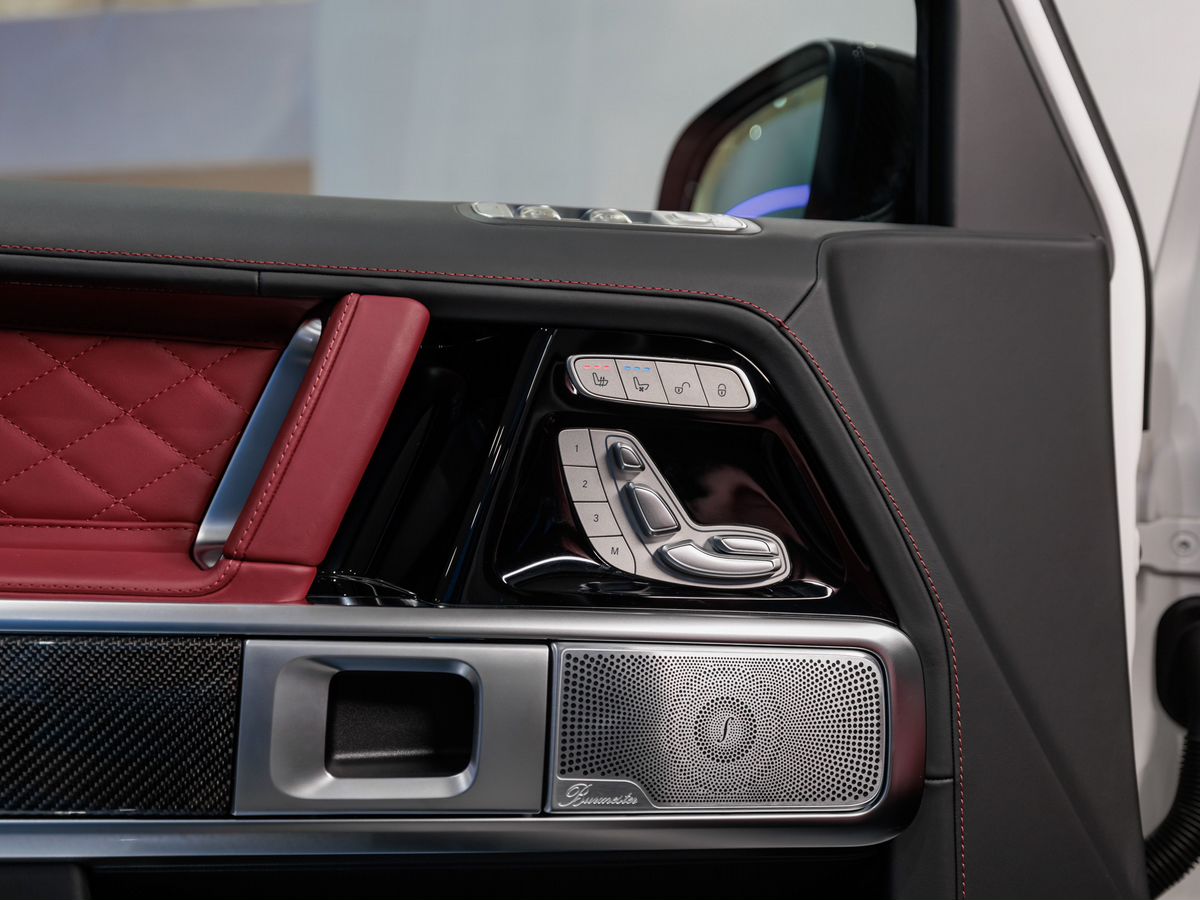 Mercedes-Benz G-Класс AMG II (W465) Рестайлинг 63 AMG 4.0 AT (585 л.с.) 4WD