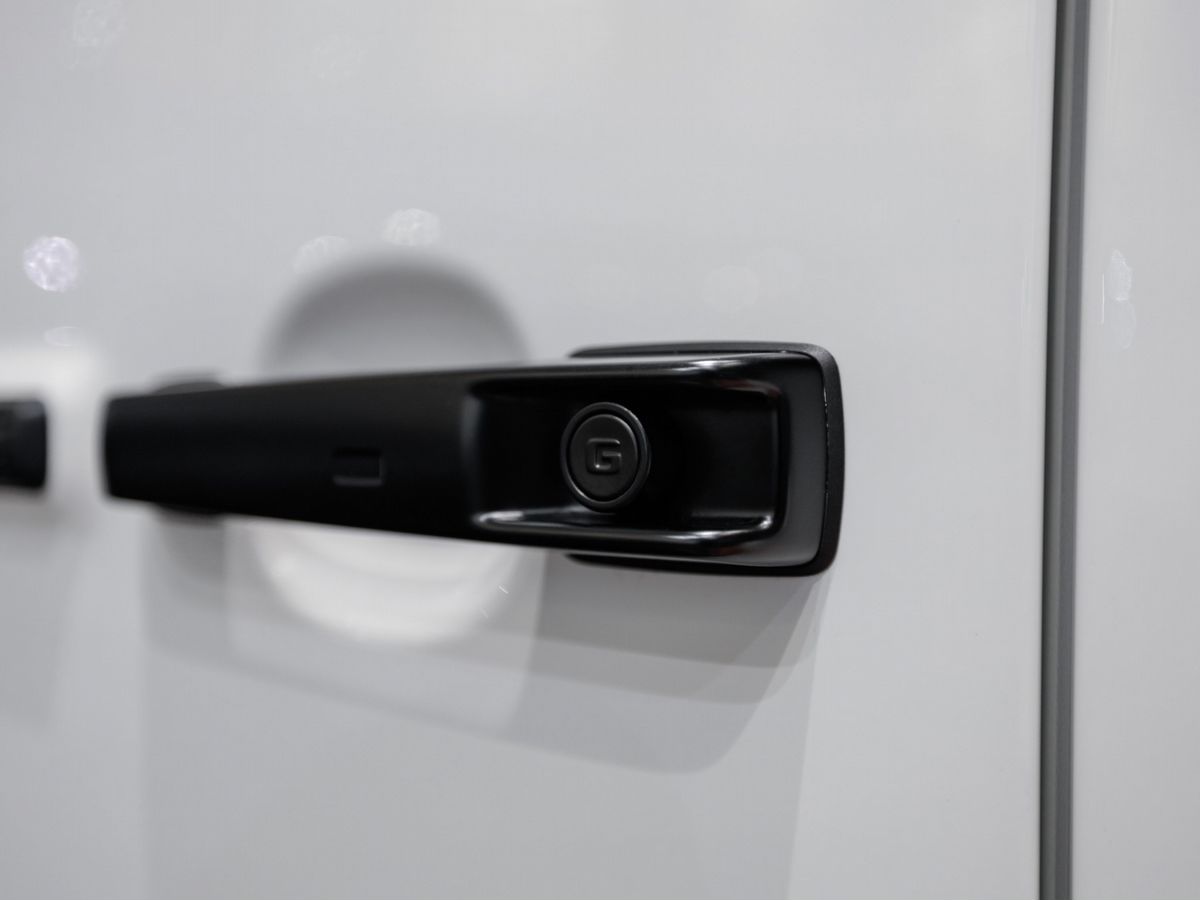 Mercedes-Benz G-Класс AMG II (W465) Рестайлинг 63 AMG 4.0 AT (585 л.с.) 4WD