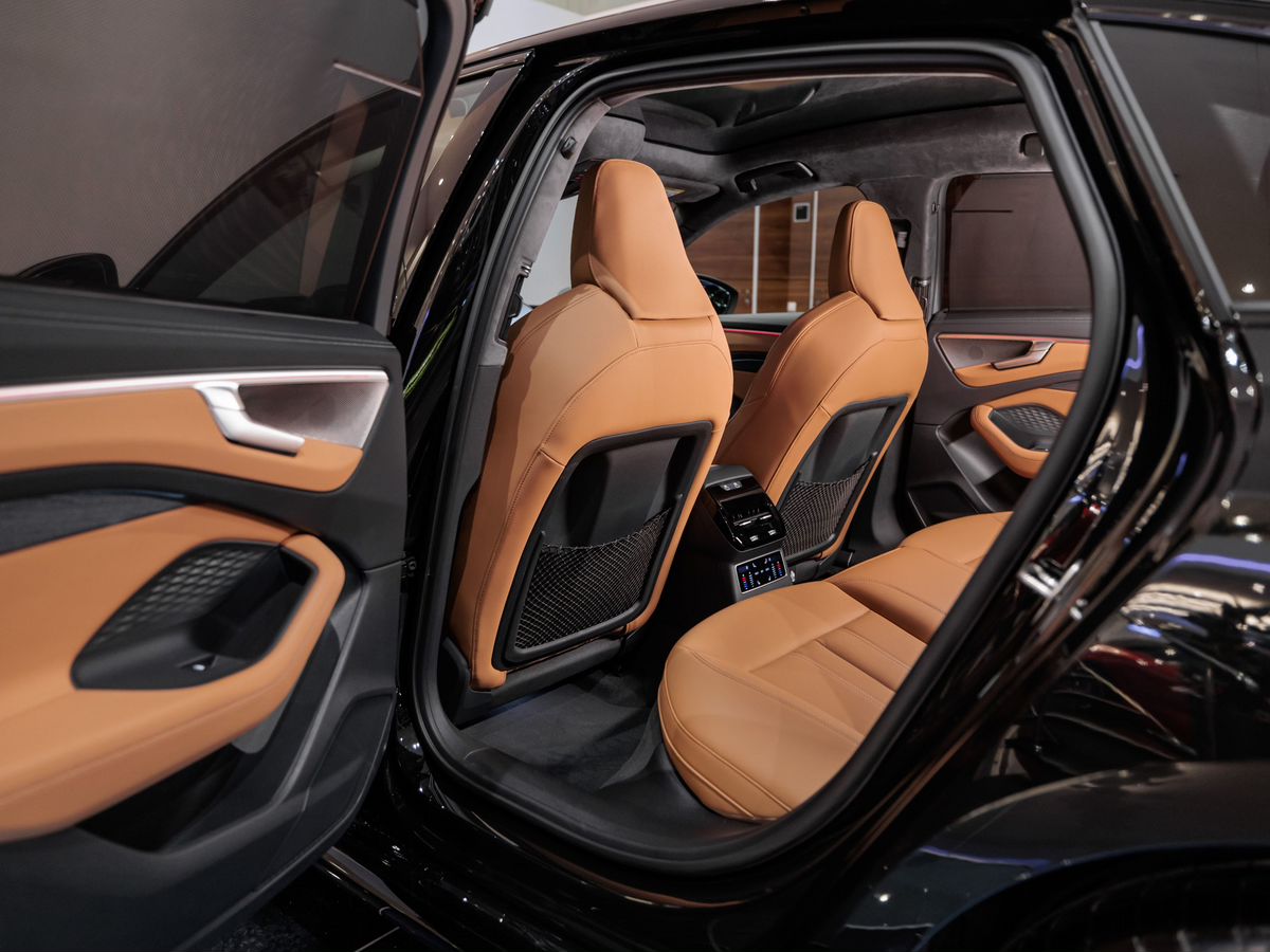 Audi A6 VI (C9) 3.0 AMT (367 л.с.) 4WD