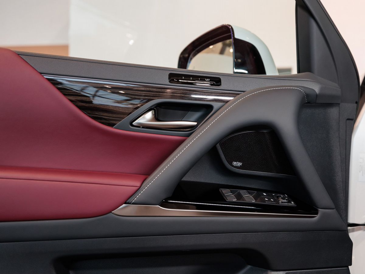 Lexus LX IV 700h 3.4hyb AT (457 л.с.) 4WD