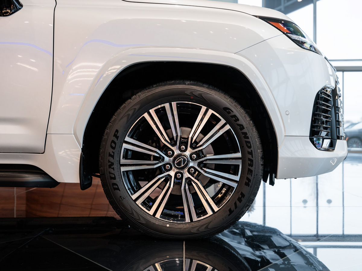 Lexus LX IV 700h 3.4hyb AT (457 л.с.) 4WD