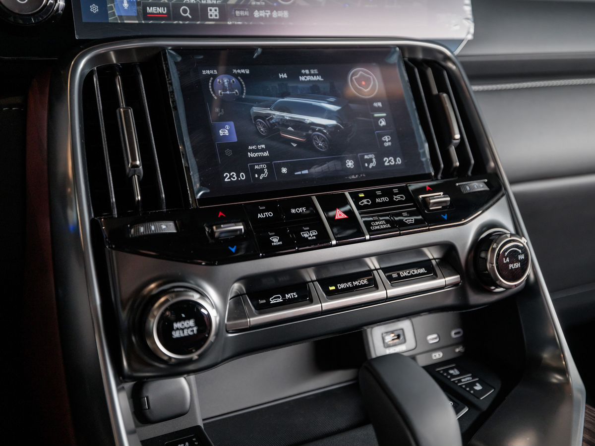 Lexus LX IV 700h 3.4hyb AT (457 л.с.) 4WD