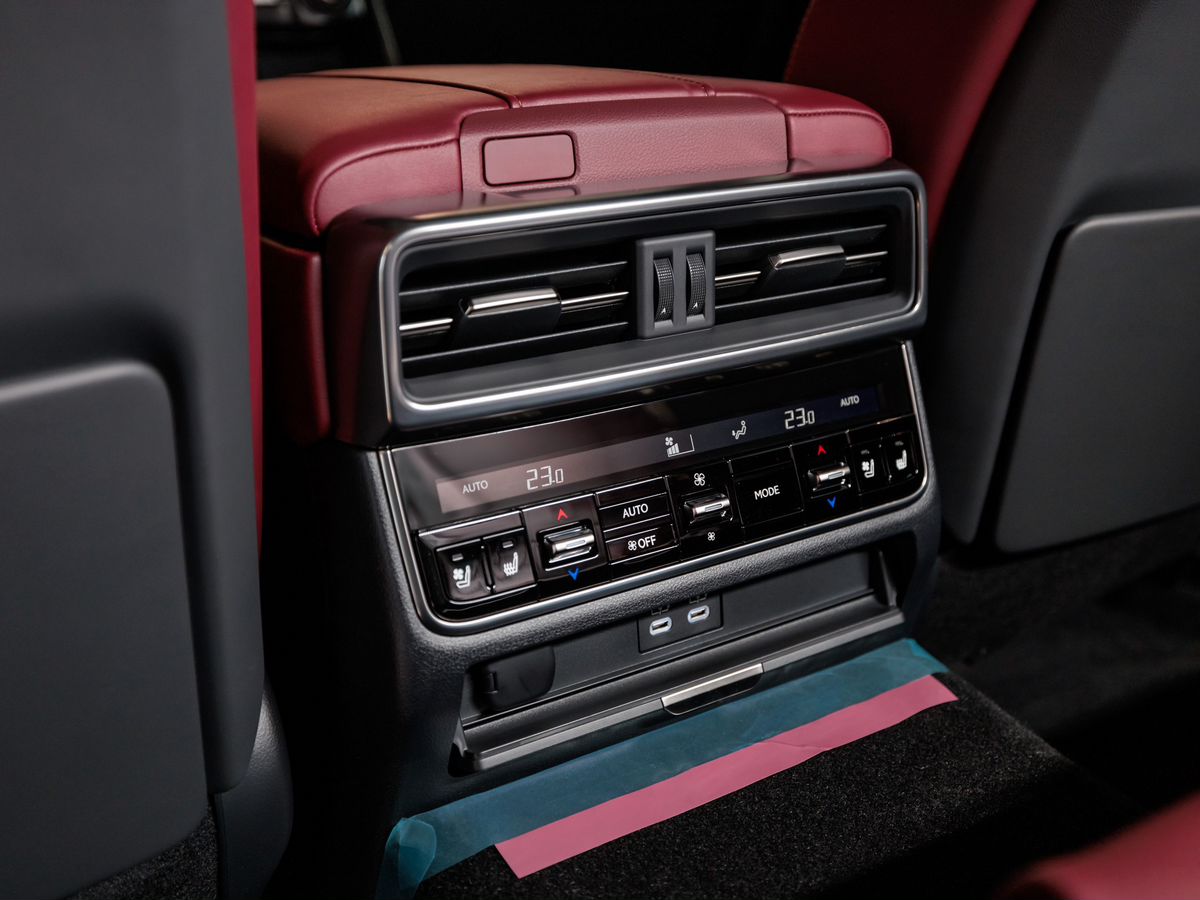 Lexus LX IV 700h 3.4hyb AT (457 л.с.) 4WD